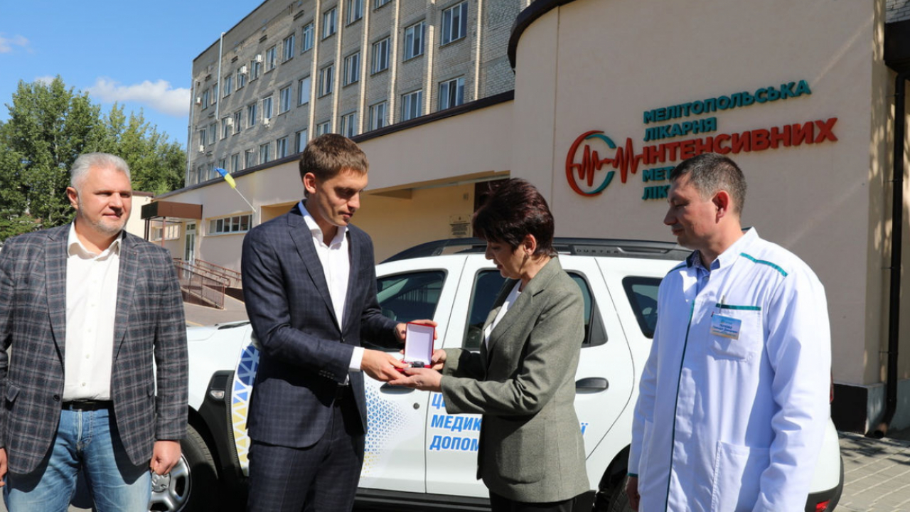 Центр первинної медико-санітарної допомоги отримав новенький Renault Duster
