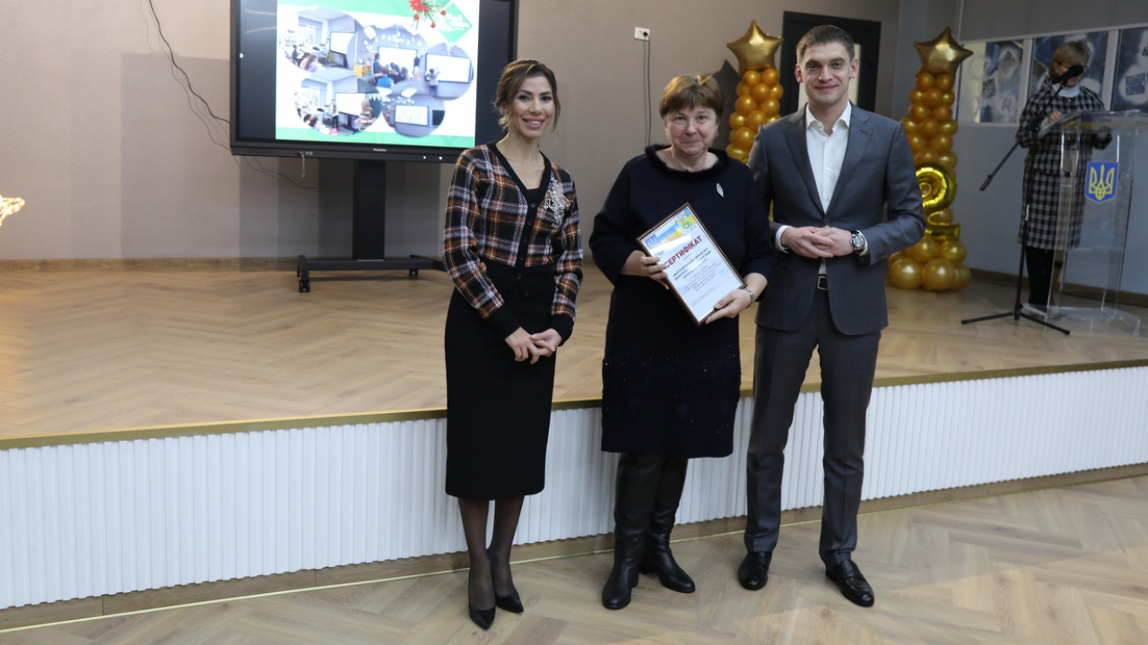 Мелітопольські педагоги отримали 150 ноутбуків