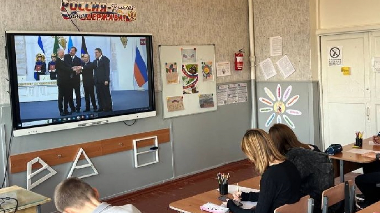 Мелітопольські школярі більше не зможуть вивчати українську мову навіть формально - російське Міністерство освіти опублікувало наказ про виключення української мови з федеральної освітньої програми на всіх рівнях шкільної освіти.