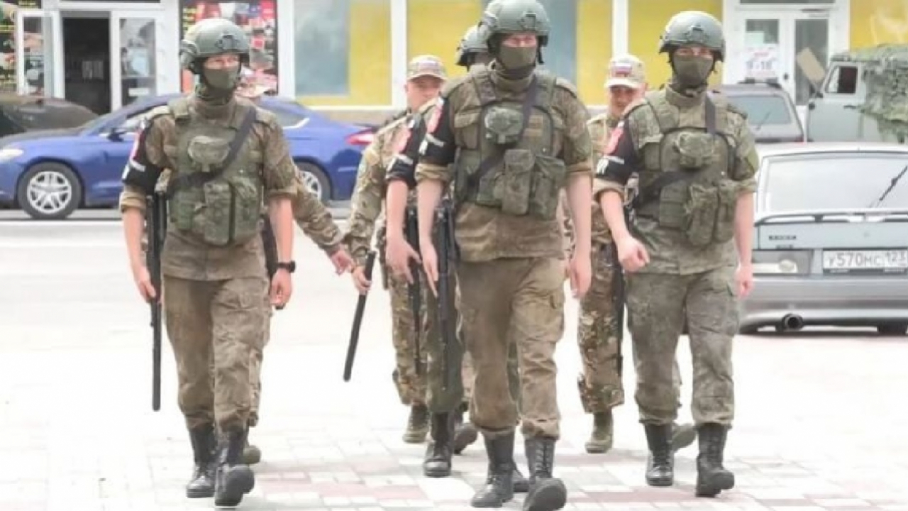 В окупованому Мелітополі перевіряють телефони мешканців на наявність «небажаних» месенджерів