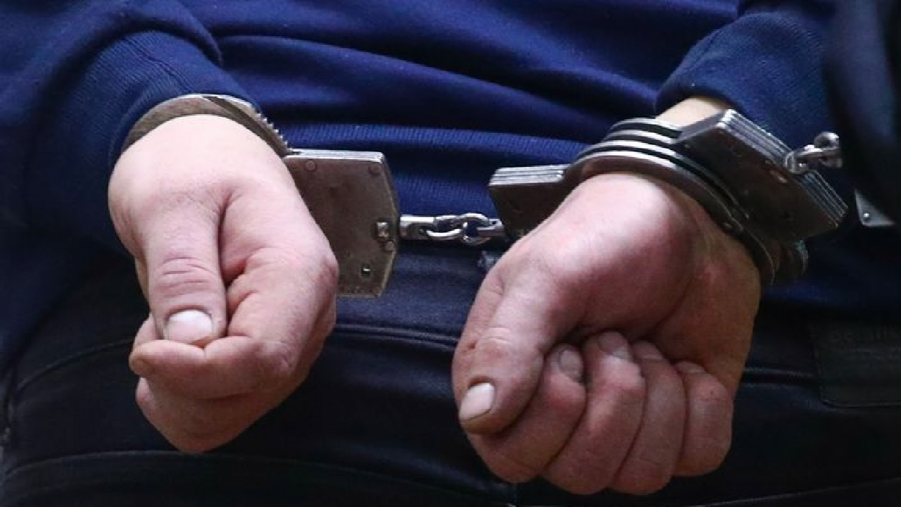 За мем — в'язниця: у Мелітополі окупанти кинули чоловіка за грати за коментар в інтернеті