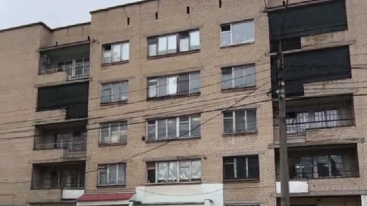 Холод і таргани замість уроків: в окупованому Мелітополі діти два роки навчаються замість школи в старому гуртожитку