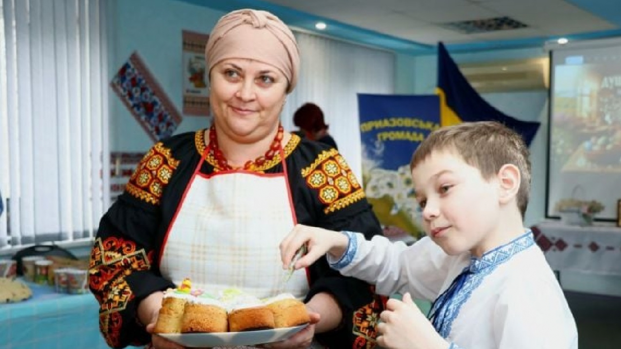 Сторічний рецепт маминої паски та &laquo;паска за 5 хвилин&raquo;: унікальні великодні рецепти від господинь Приазов&rsquo;я з Мелітопольщини