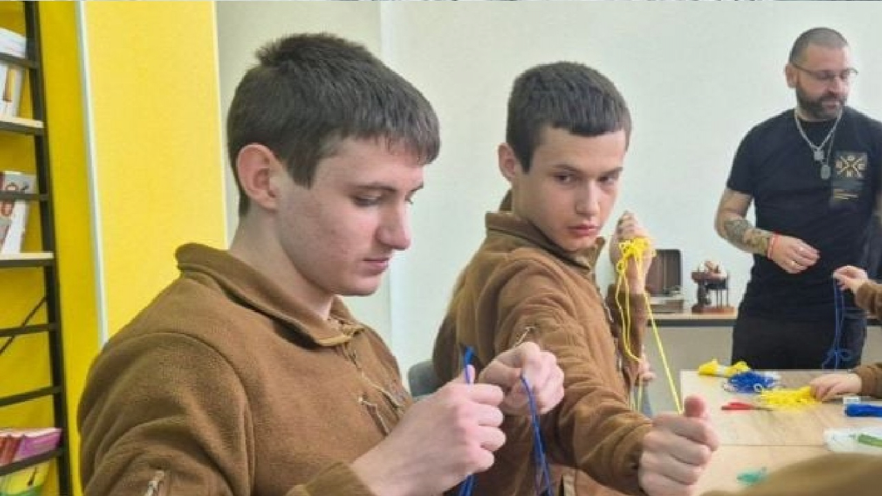 Нитки, що єднають серця: як мелітопольська &laquo;Байда&raquo; пише історію в релокації